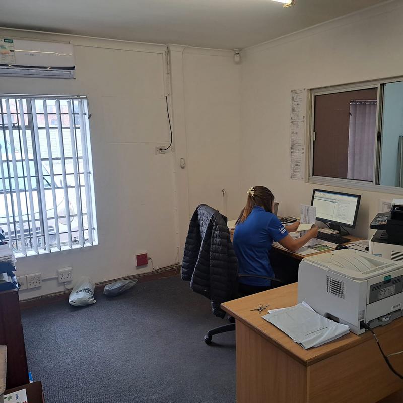 To Let commercial Property for Rent in Deal Party Eastern Cape